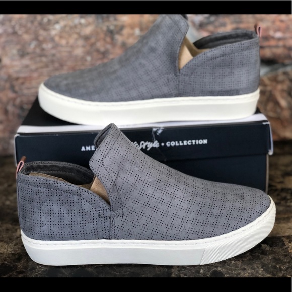 NEW Dr. Scholl's Women's No Worries Booties - Picture 2 of 8